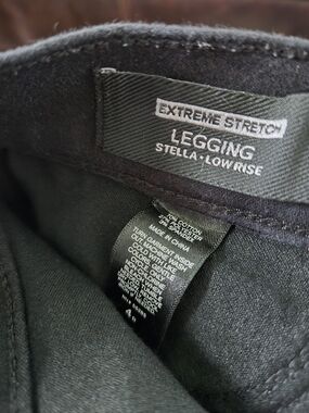 EXPRESS Stella Low Rise Legging Jeans - Black